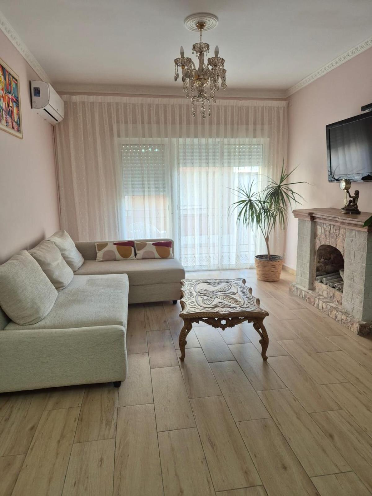 Apartamento De 3 Dormitorios カンブリルス エクステリア 写真