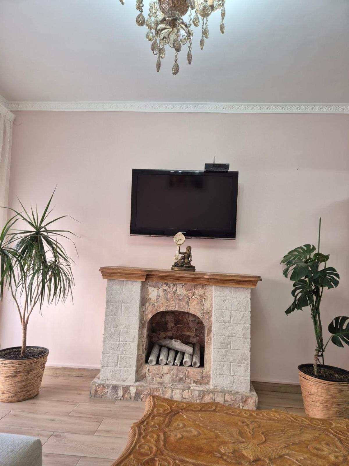 Apartamento De 3 Dormitorios カンブリルス エクステリア 写真
